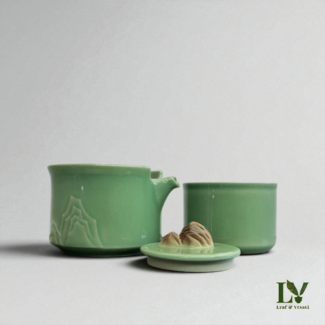 Distant Mountain 5-Piece Travel Tea Set